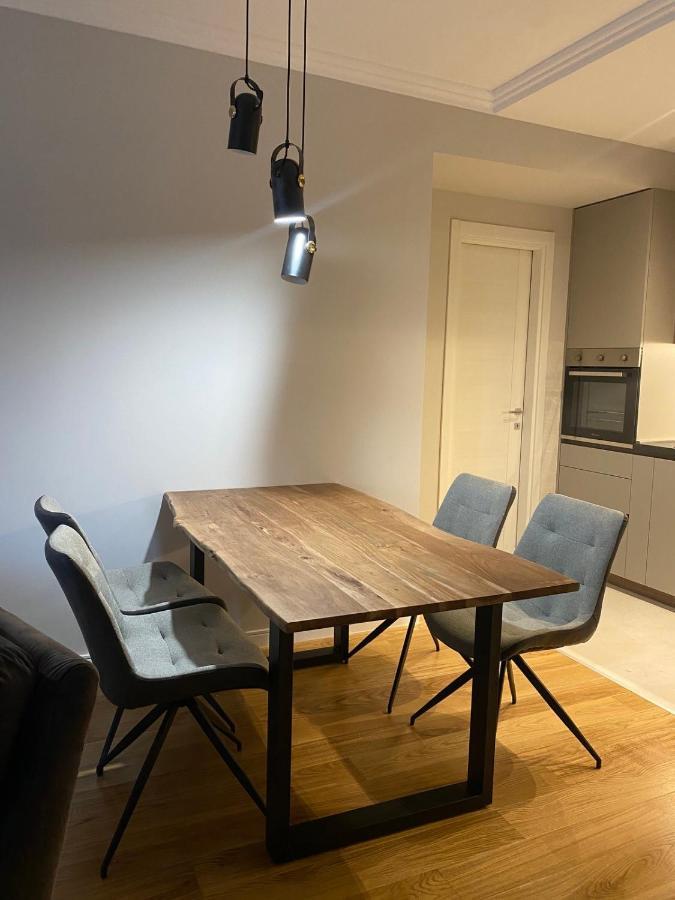 Apartman Vt Central Point Podgorica Bagian luar foto